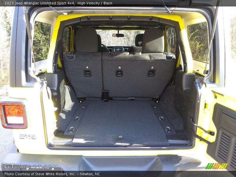  2023 Wrangler Unlimited Sport 4x4 Trunk