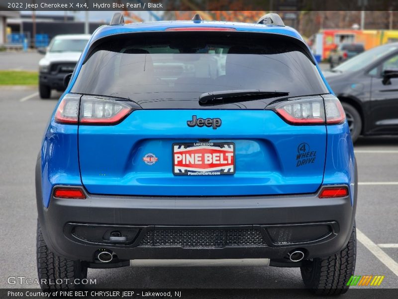 Hydro Blue Pearl / Black 2022 Jeep Cherokee X 4x4