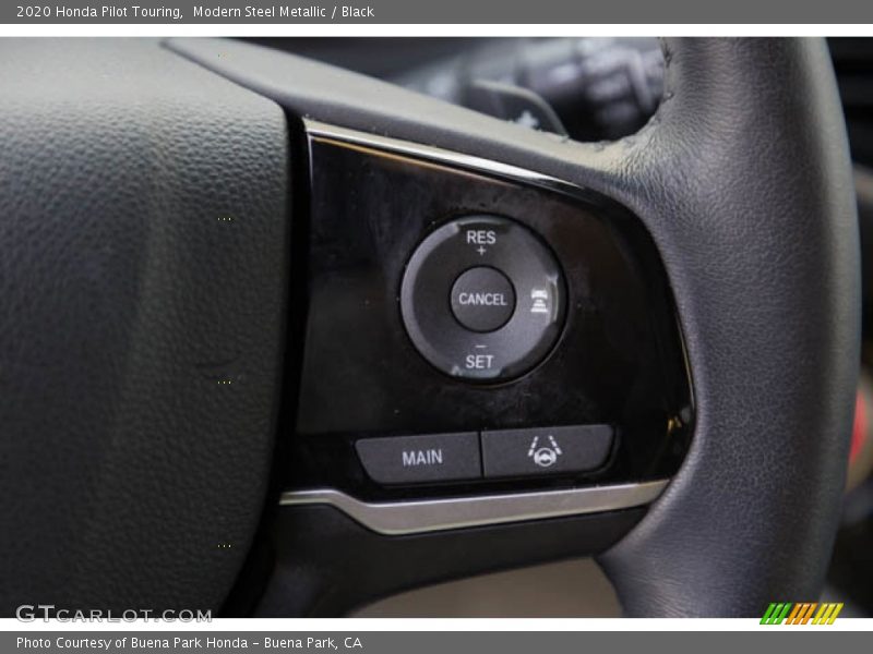 Modern Steel Metallic / Black 2020 Honda Pilot Touring