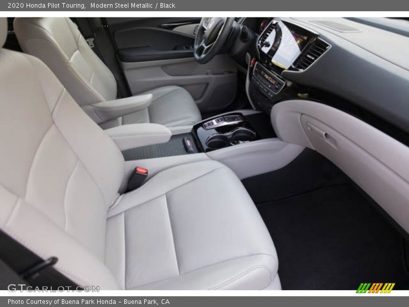 Modern Steel Metallic / Black 2020 Honda Pilot Touring