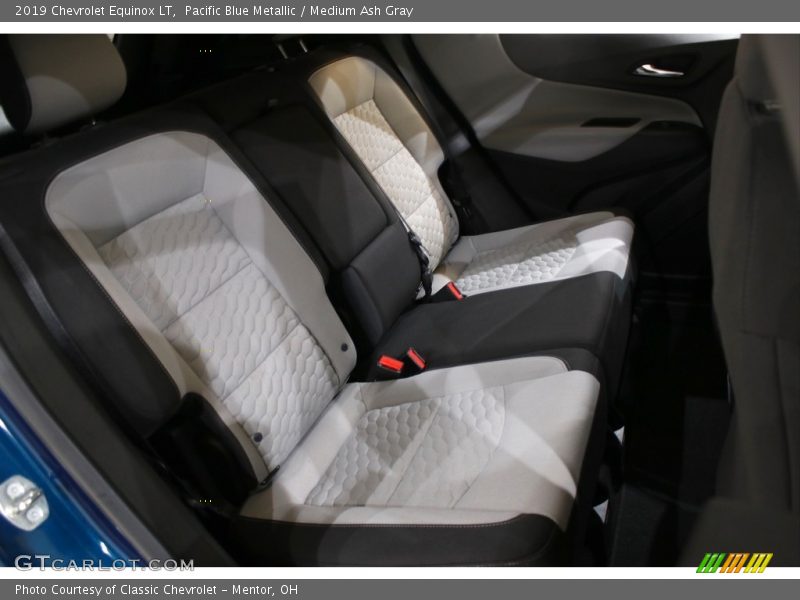 Pacific Blue Metallic / Medium Ash Gray 2019 Chevrolet Equinox LT