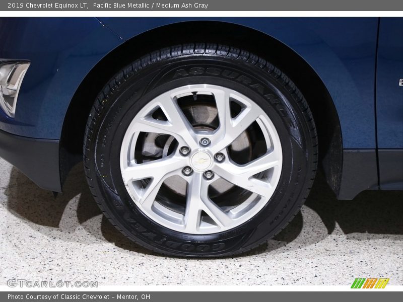 Pacific Blue Metallic / Medium Ash Gray 2019 Chevrolet Equinox LT