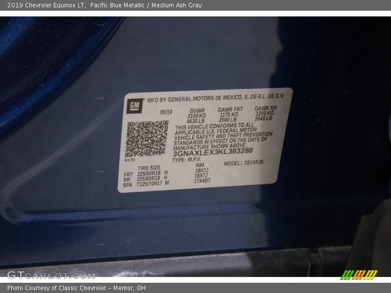Pacific Blue Metallic / Medium Ash Gray 2019 Chevrolet Equinox LT