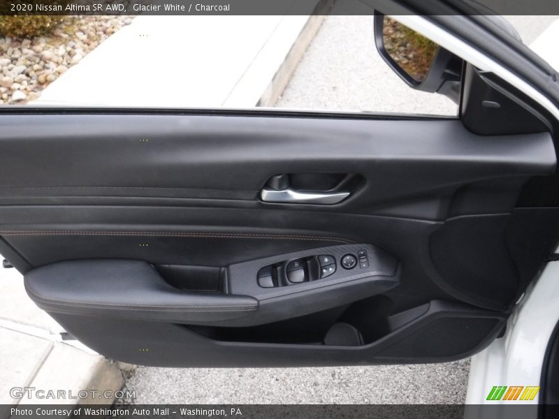 Door Panel of 2020 Altima SR AWD