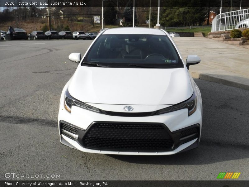 Super White / Black 2020 Toyota Corolla SE