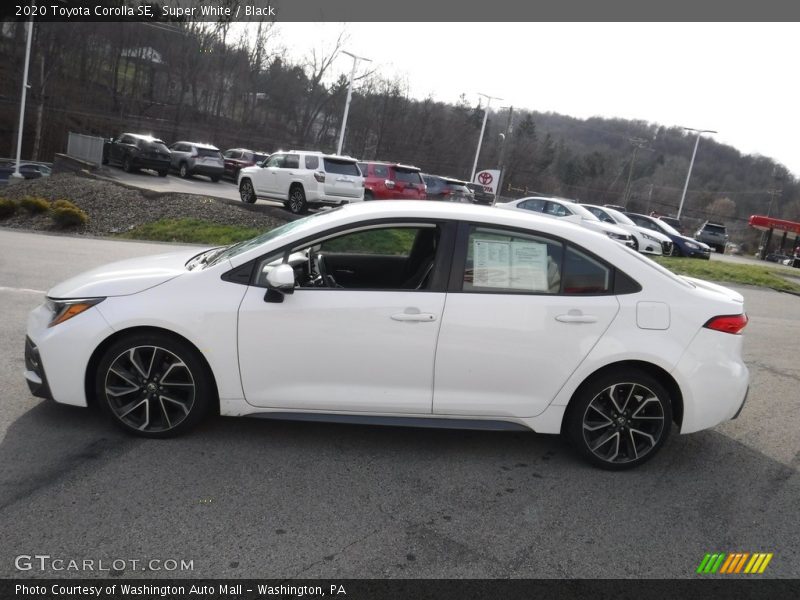 Super White / Black 2020 Toyota Corolla SE