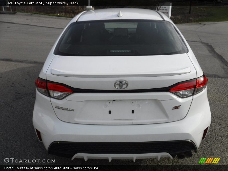 Super White / Black 2020 Toyota Corolla SE