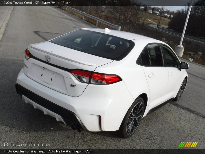 Super White / Black 2020 Toyota Corolla SE