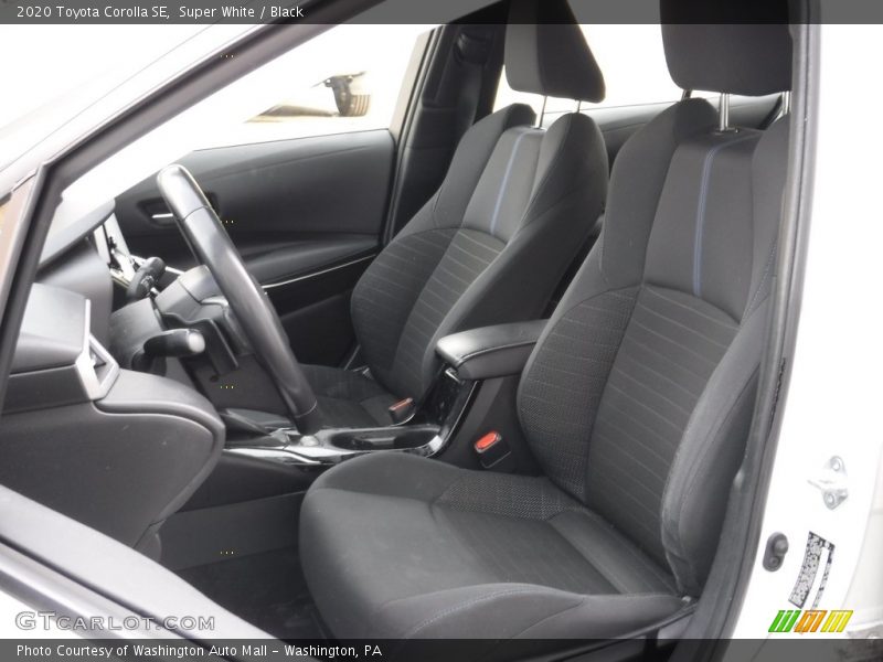 Super White / Black 2020 Toyota Corolla SE