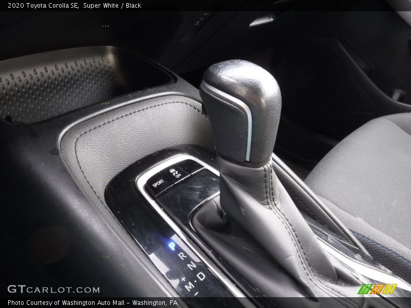 Super White / Black 2020 Toyota Corolla SE
