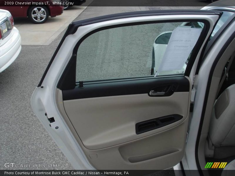 White / Gray 2009 Chevrolet Impala LT