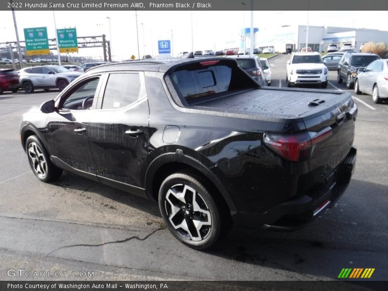  2022 Santa Cruz Limited Premium AWD Phantom Black
