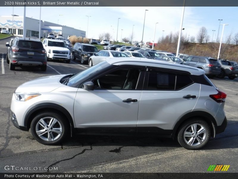 Brilliant Silver Metallic / Charcoal 2020 Nissan Kicks S