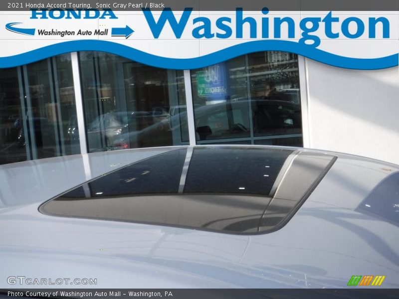 Sonic Gray Pearl / Black 2021 Honda Accord Touring