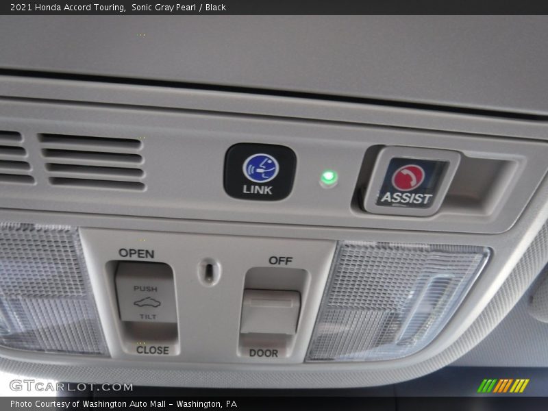 Sonic Gray Pearl / Black 2021 Honda Accord Touring