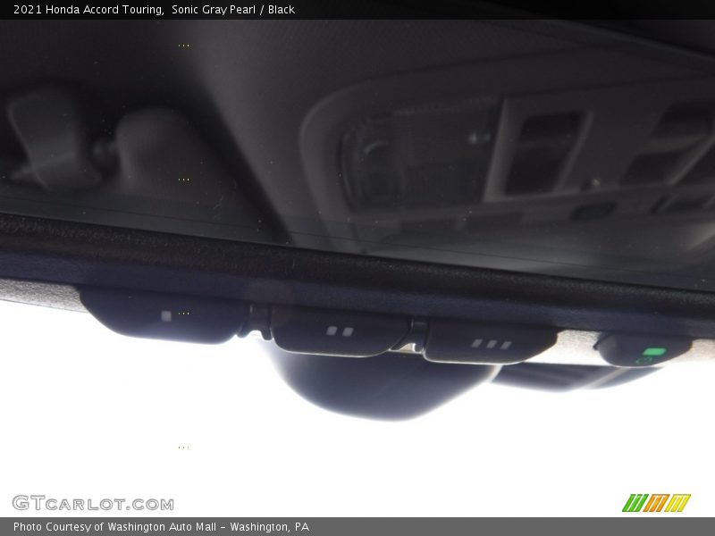 Sonic Gray Pearl / Black 2021 Honda Accord Touring