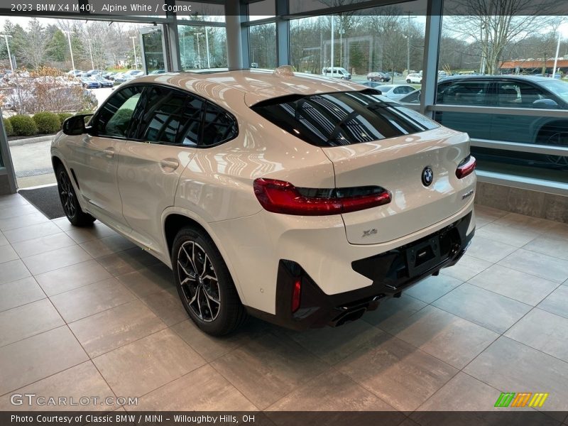Alpine White / Cognac 2023 BMW X4 M40i