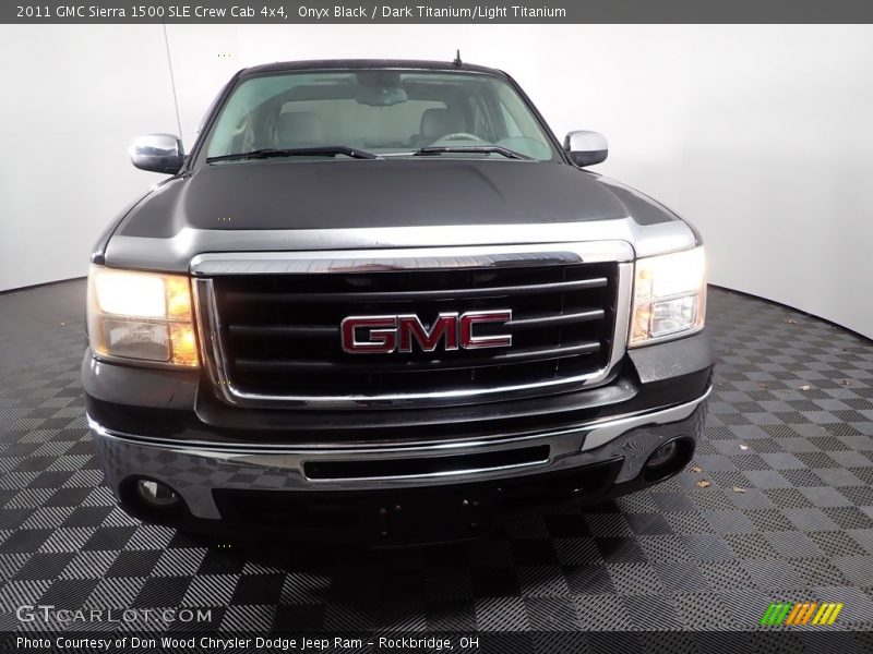 Onyx Black / Dark Titanium/Light Titanium 2011 GMC Sierra 1500 SLE Crew Cab 4x4