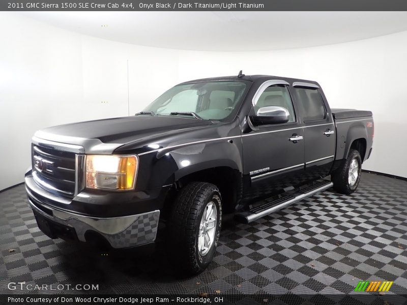 Onyx Black / Dark Titanium/Light Titanium 2011 GMC Sierra 1500 SLE Crew Cab 4x4