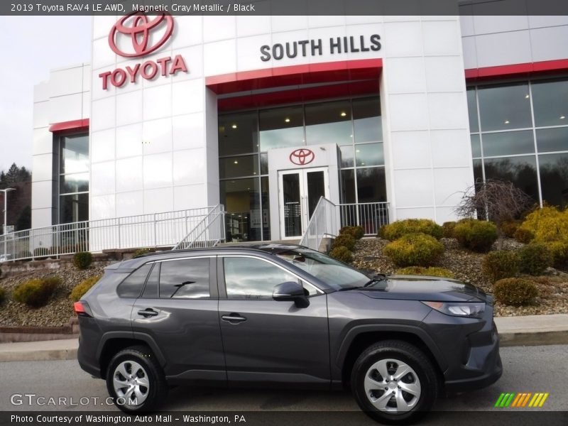 Magnetic Gray Metallic / Black 2019 Toyota RAV4 LE AWD