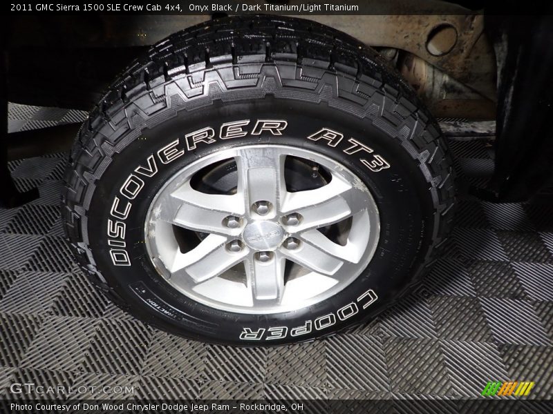 Onyx Black / Dark Titanium/Light Titanium 2011 GMC Sierra 1500 SLE Crew Cab 4x4