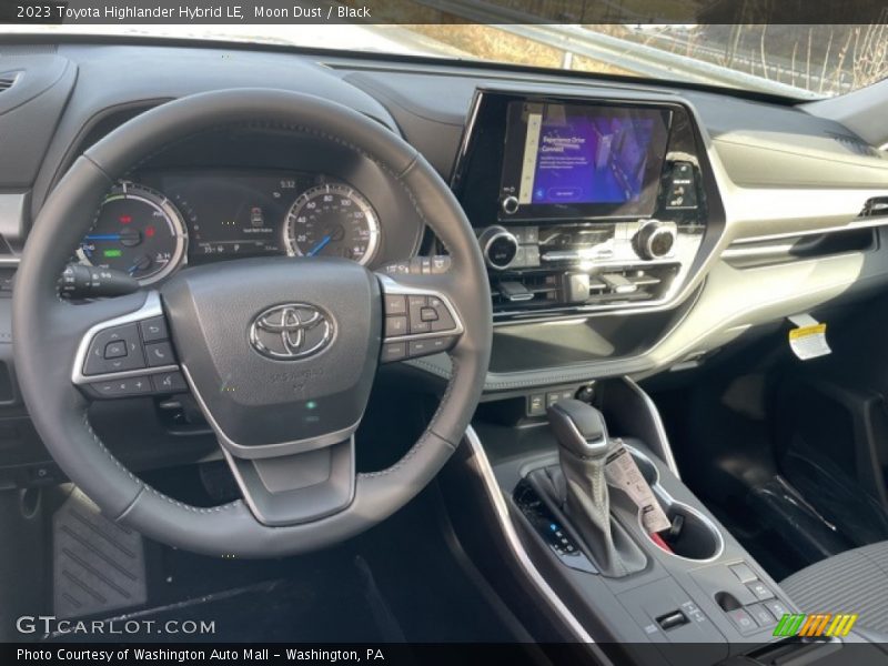 Moon Dust / Black 2023 Toyota Highlander Hybrid LE