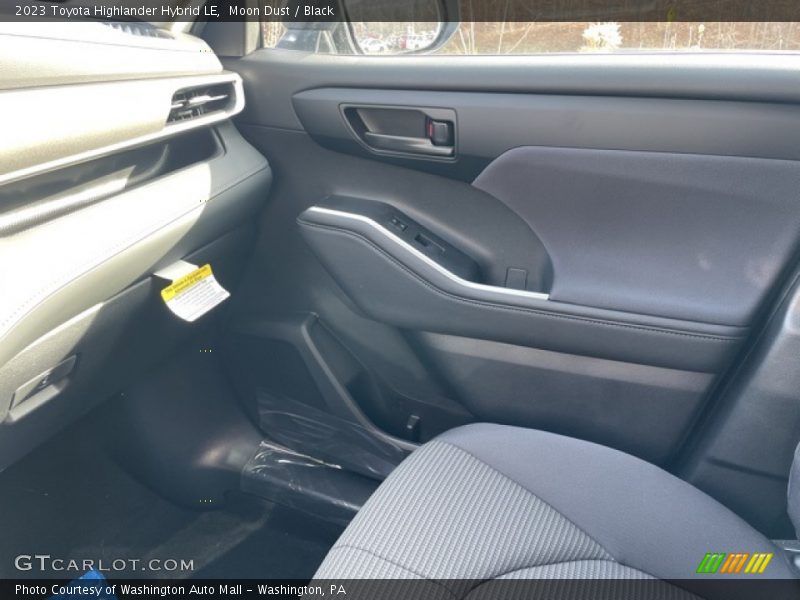 Moon Dust / Black 2023 Toyota Highlander Hybrid LE