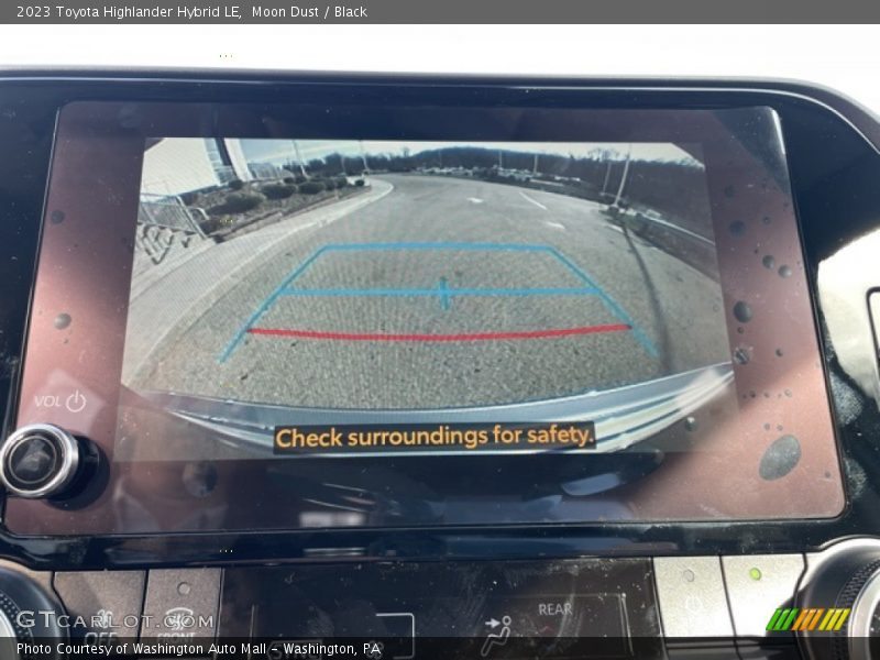 Moon Dust / Black 2023 Toyota Highlander Hybrid LE
