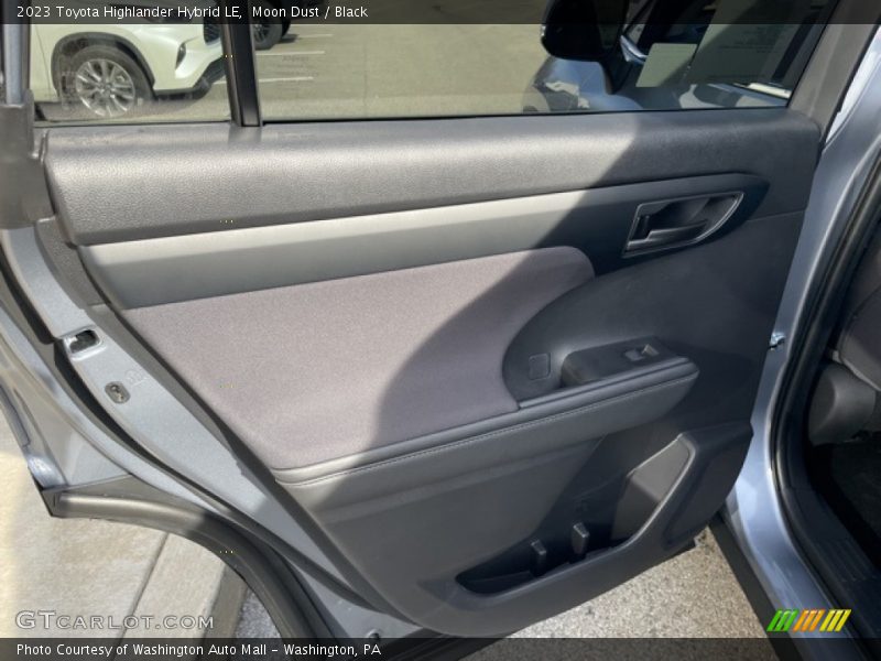 Moon Dust / Black 2023 Toyota Highlander Hybrid LE
