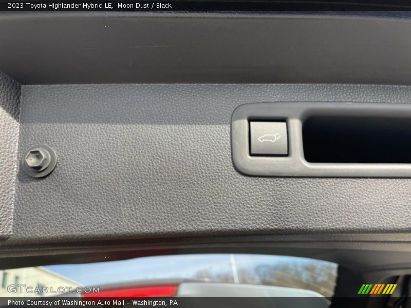 Moon Dust / Black 2023 Toyota Highlander Hybrid LE