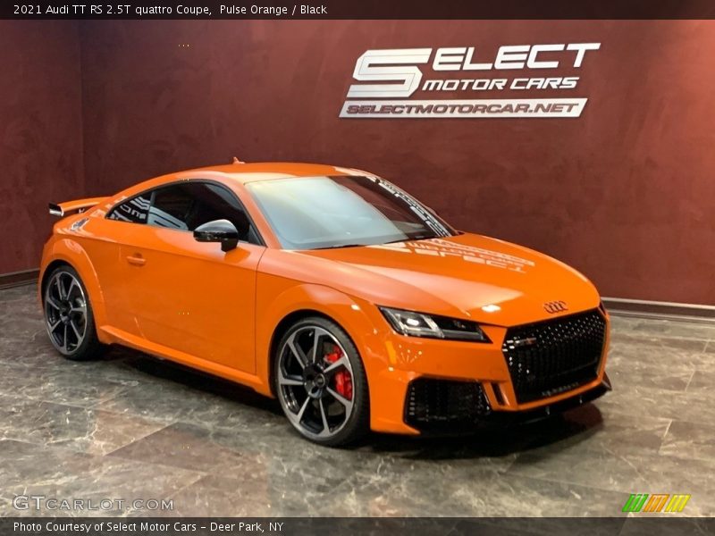 Front 3/4 View of 2021 TT RS 2.5T quattro Coupe
