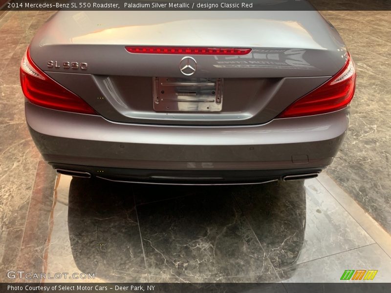 Paladium Silver Metallic / designo Classic Red 2014 Mercedes-Benz SL 550 Roadster
