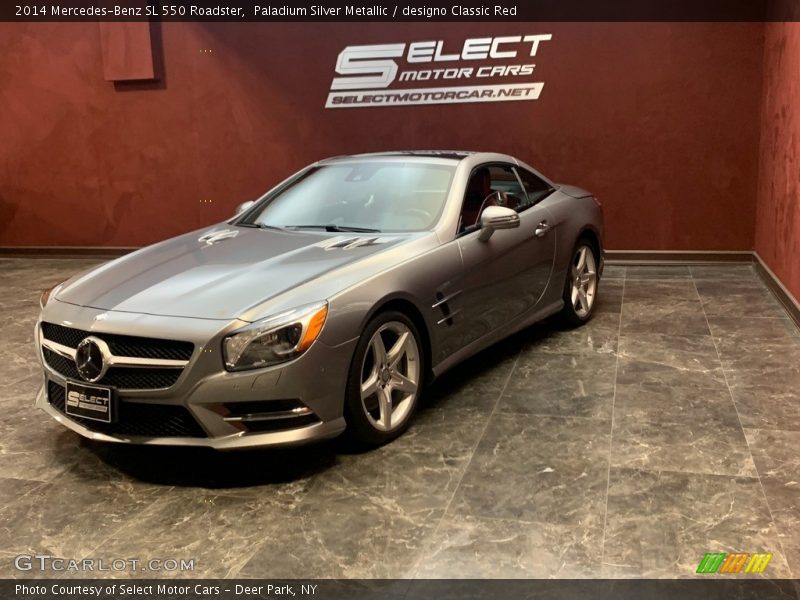 Paladium Silver Metallic / designo Classic Red 2014 Mercedes-Benz SL 550 Roadster