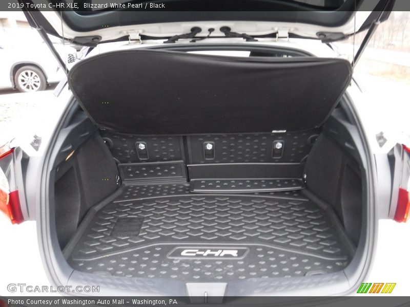 Blizzard White Pearl / Black 2019 Toyota C-HR XLE