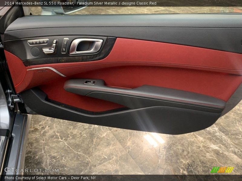 Paladium Silver Metallic / designo Classic Red 2014 Mercedes-Benz SL 550 Roadster