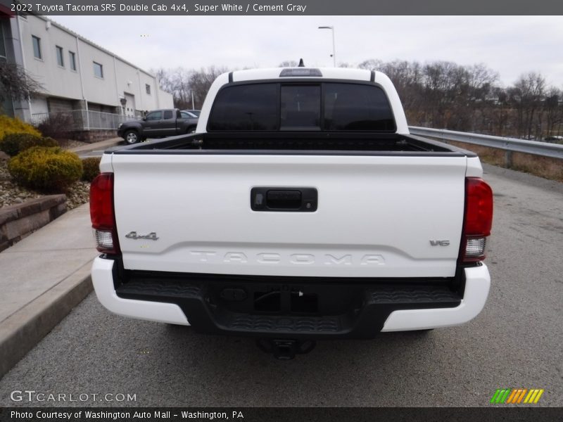 Super White / Cement Gray 2022 Toyota Tacoma SR5 Double Cab 4x4