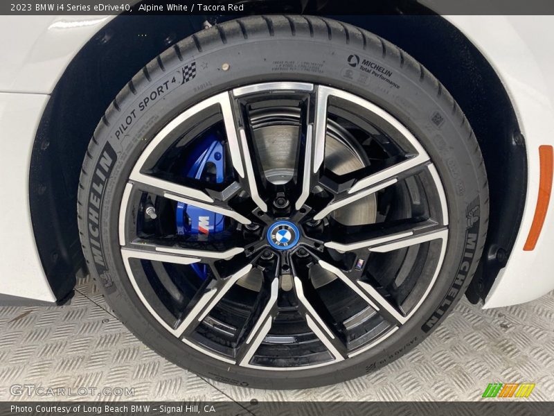 Alpine White / Tacora Red 2023 BMW i4 Series eDrive40