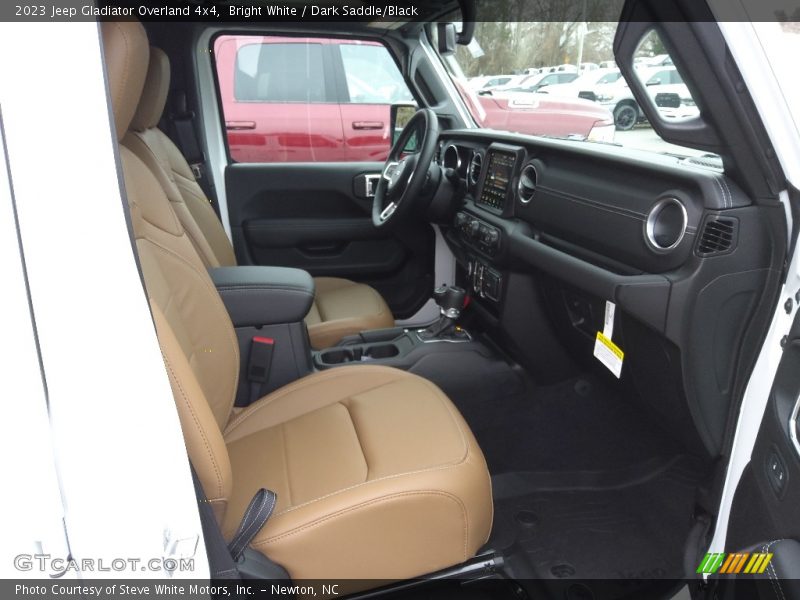 Bright White / Dark Saddle/Black 2023 Jeep Gladiator Overland 4x4
