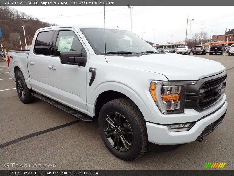 Front 3/4 View of 2022 F150 XLT SuperCrew 4x4