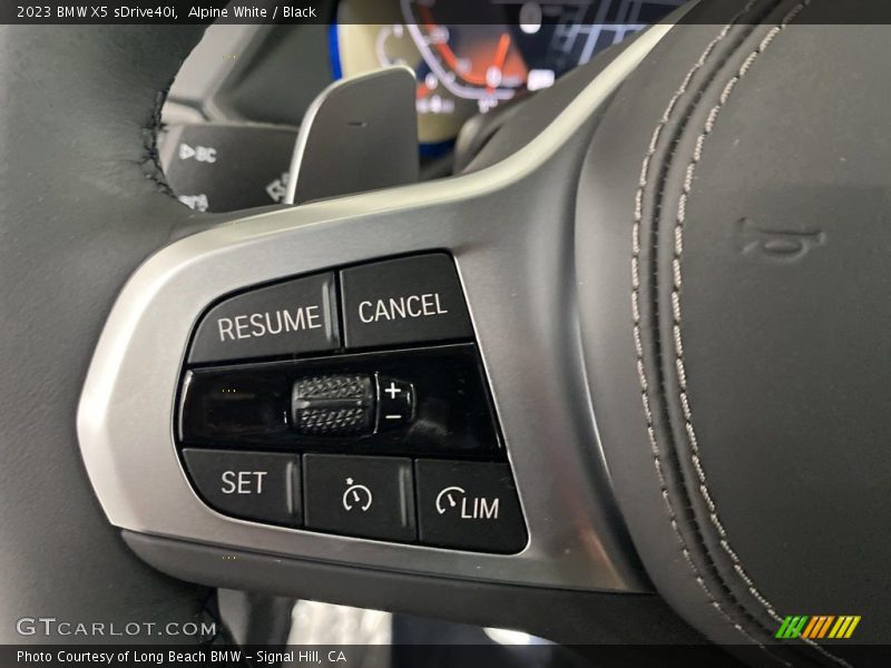 Alpine White / Black 2023 BMW X5 sDrive40i