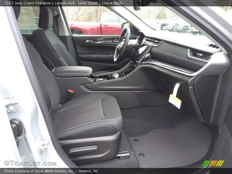Silver Zynith / Global Black 2023 Jeep Grand Cherokee L Laredo 4x4
