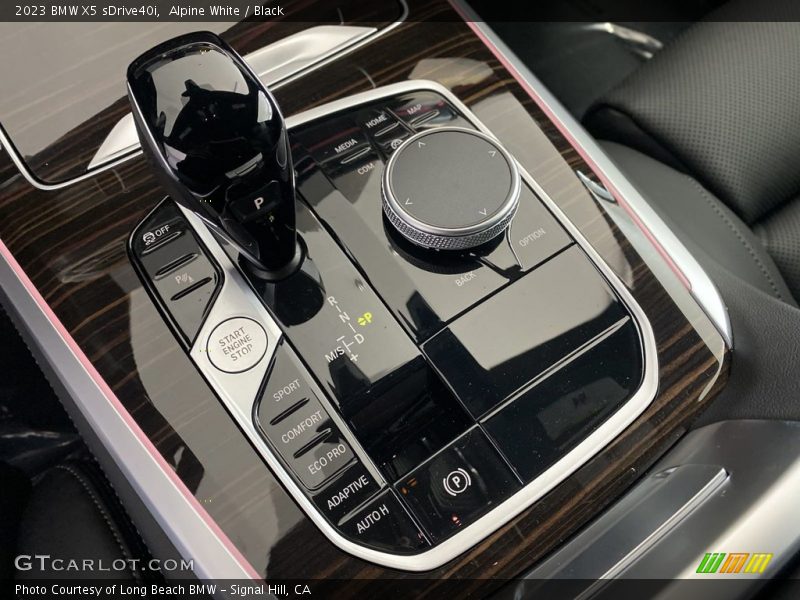 Alpine White / Black 2023 BMW X5 sDrive40i