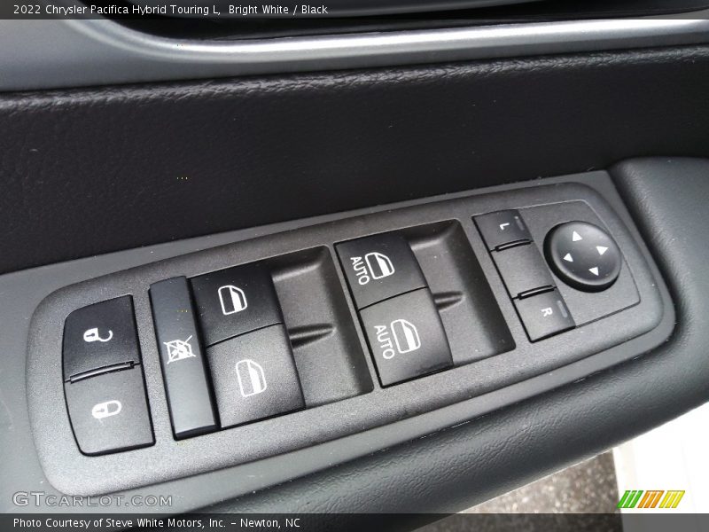 Bright White / Black 2022 Chrysler Pacifica Hybrid Touring L