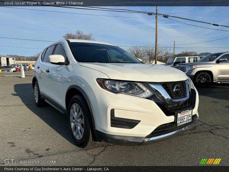 Glacier White / Charcoal 2018 Nissan Rogue S