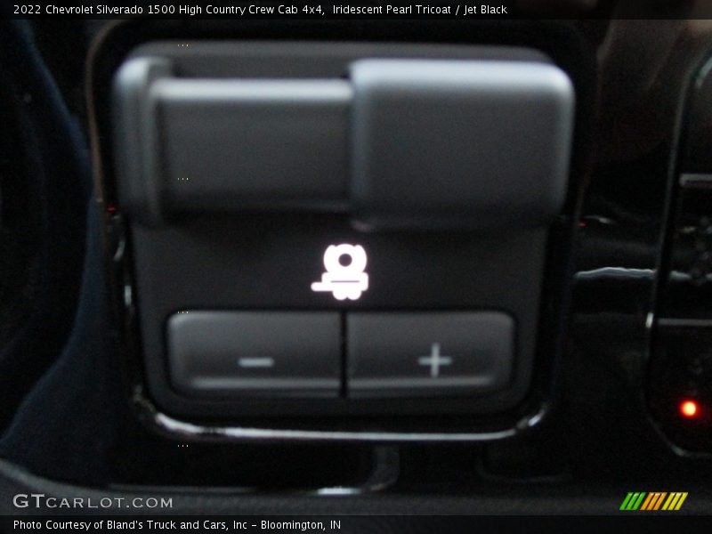 Iridescent Pearl Tricoat / Jet Black 2022 Chevrolet Silverado 1500 High Country Crew Cab 4x4