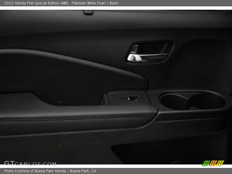 Platinum White Pearl / Black 2022 Honda Pilot Special Edition AWD