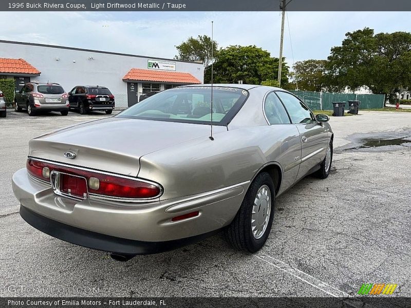 Light Driftwood Metallic / Taupe 1996 Buick Riviera Coupe