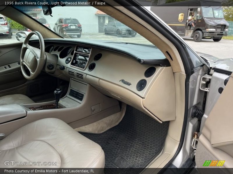 Light Driftwood Metallic / Taupe 1996 Buick Riviera Coupe