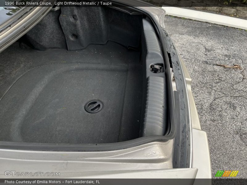  1996 Riviera Coupe Trunk