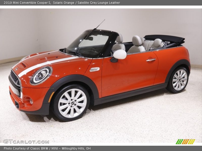 Front 3/4 View of 2019 Convertible Cooper S